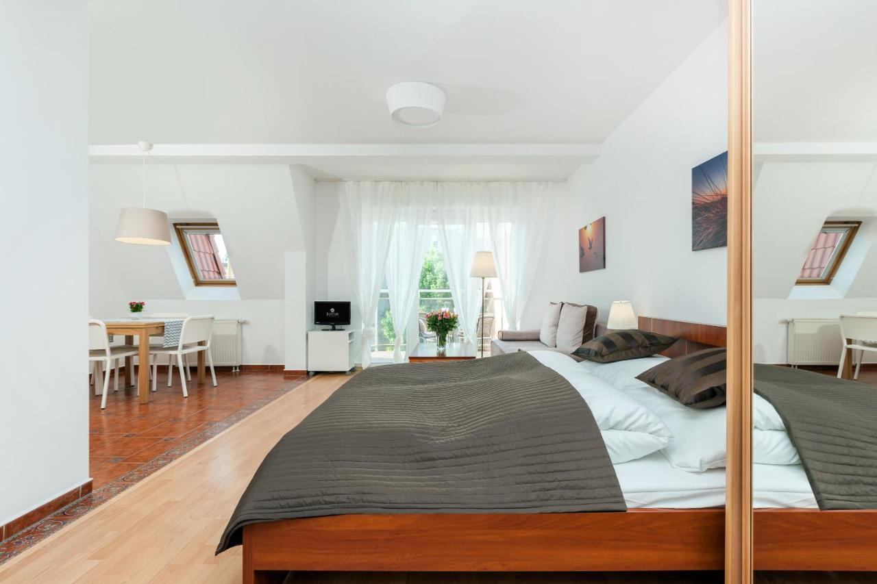 Port Kolobrzeg Cicha Street By Jantar Apartamenty Kołobrzeg Exterior foto