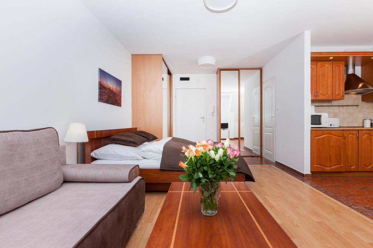 Port Kolobrzeg Cicha Street By Jantar Apartamenty Kołobrzeg Exterior foto